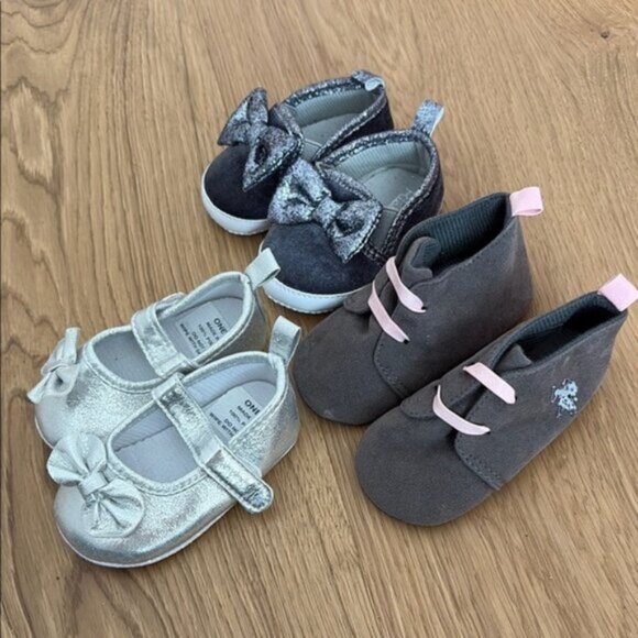 FREE ADD IN WITH PURCHASE Silver and Gray Baby Shoes Set - Picture 1 of 1